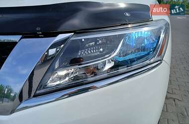 Внедорожник / Кроссовер Nissan Pathfinder 2012 в 