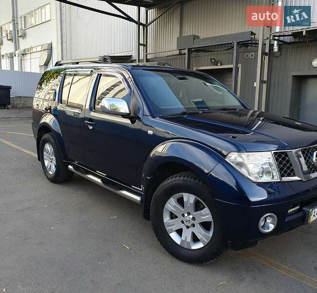 Позашляховик / Кросовер Nissan Pathfinder 2007 в 