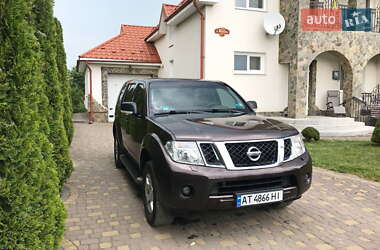 Внедорожник / Кроссовер Nissan Pathfinder 2010 в Яремче