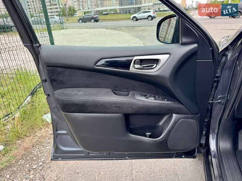 Позашляховик / Кросовер Nissan Pathfinder 2014 в Києві