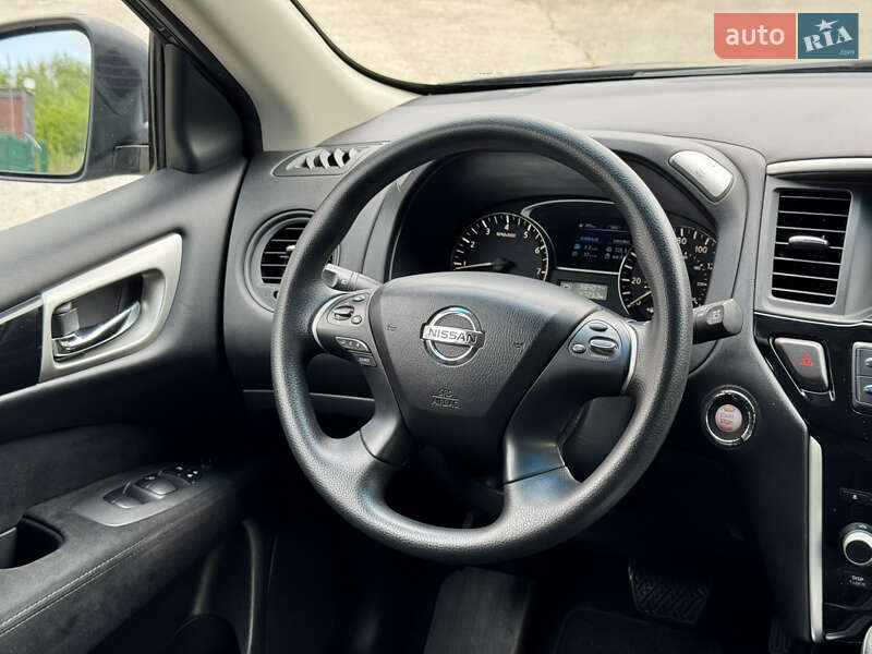 Позашляховик / Кросовер Nissan Pathfinder 2014 в Києві