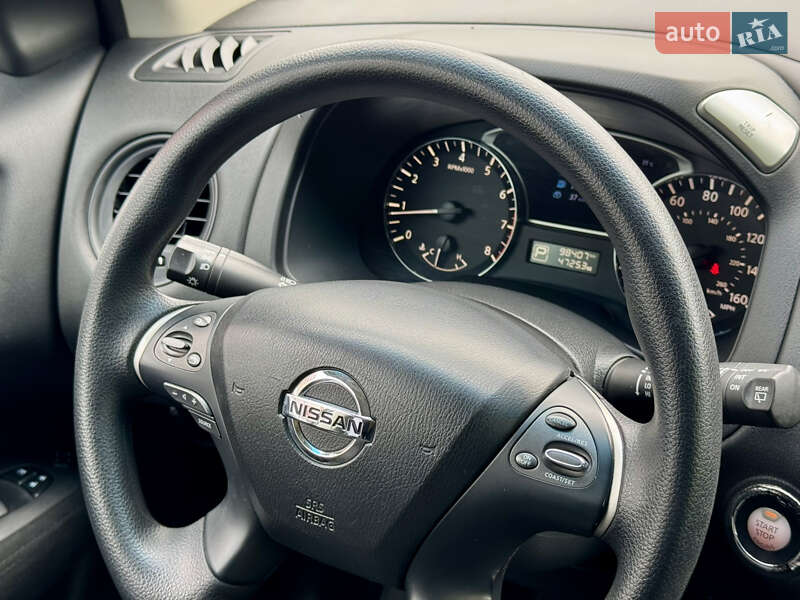 Позашляховик / Кросовер Nissan Pathfinder 2014 в Києві