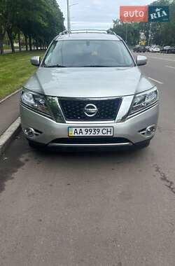 Внедорожник / Кроссовер Nissan Pathfinder 2015 в Киеве