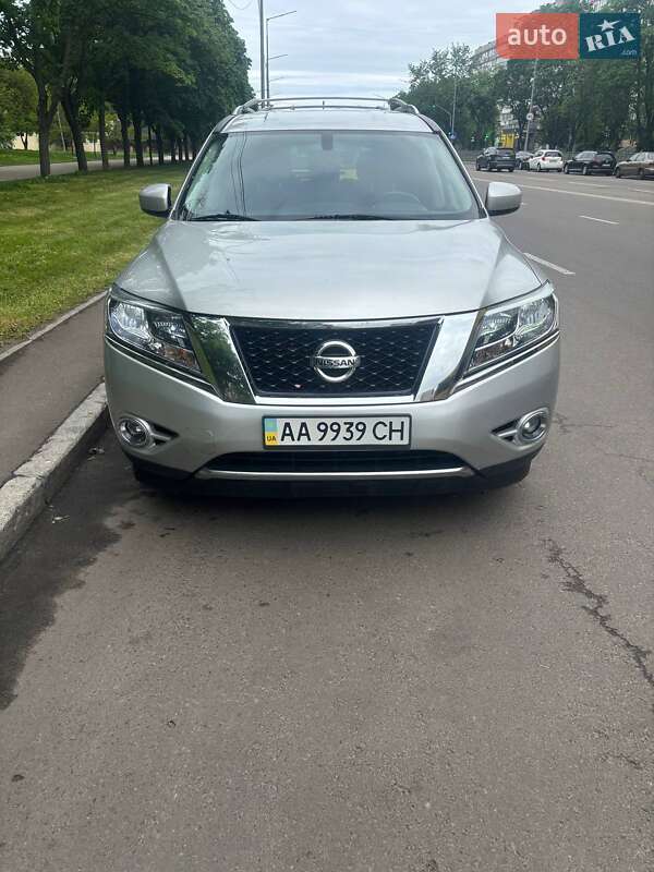 Nissan Pathfinder 2015