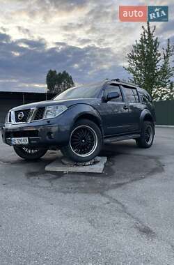 Позашляховик / Кросовер Nissan Pathfinder 2007 в 
