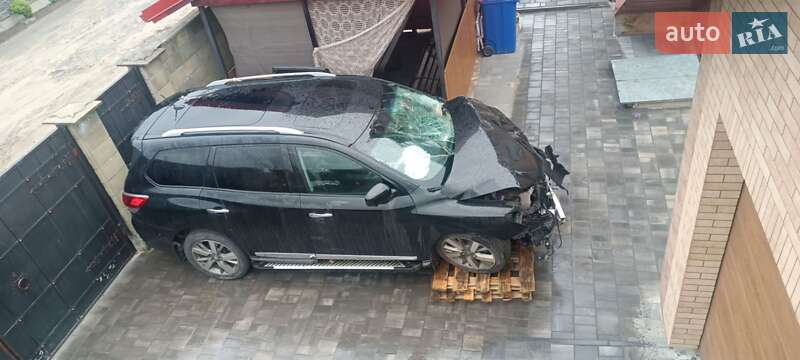 Nissan Pathfinder 2014