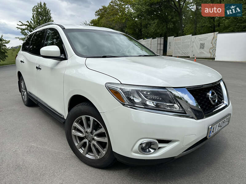Позашляховик / Кросовер Nissan Pathfinder 2015 в Києві