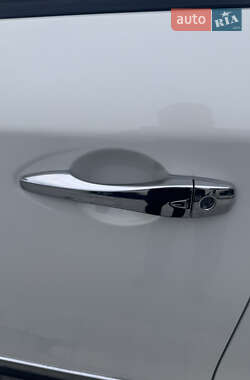 Позашляховик / Кросовер Nissan Pathfinder 2013 в 