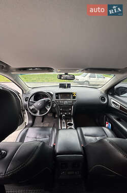 Позашляховик / Кросовер Nissan Pathfinder 2013 в 