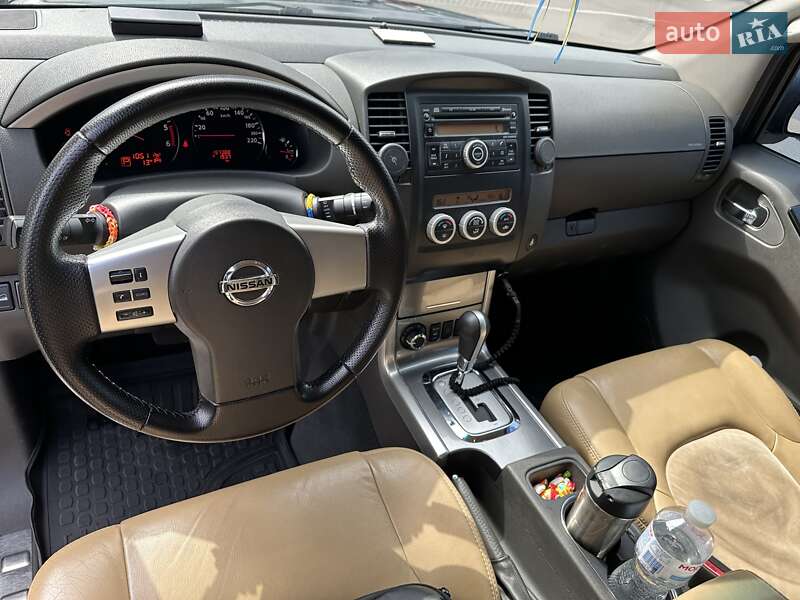 Внедорожник / Кроссовер Nissan Pathfinder 2011 в Киеве