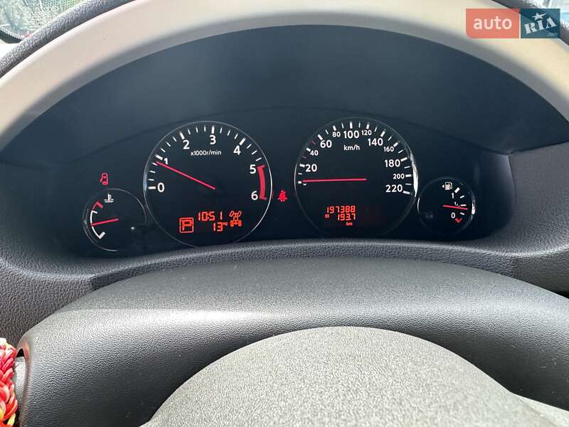 Внедорожник / Кроссовер Nissan Pathfinder 2011 в Киеве