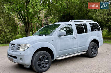 Внедорожник / Кроссовер Nissan Pathfinder 2006 в Харькове