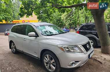 Позашляховик / Кросовер Nissan Pathfinder 2013 в Києві