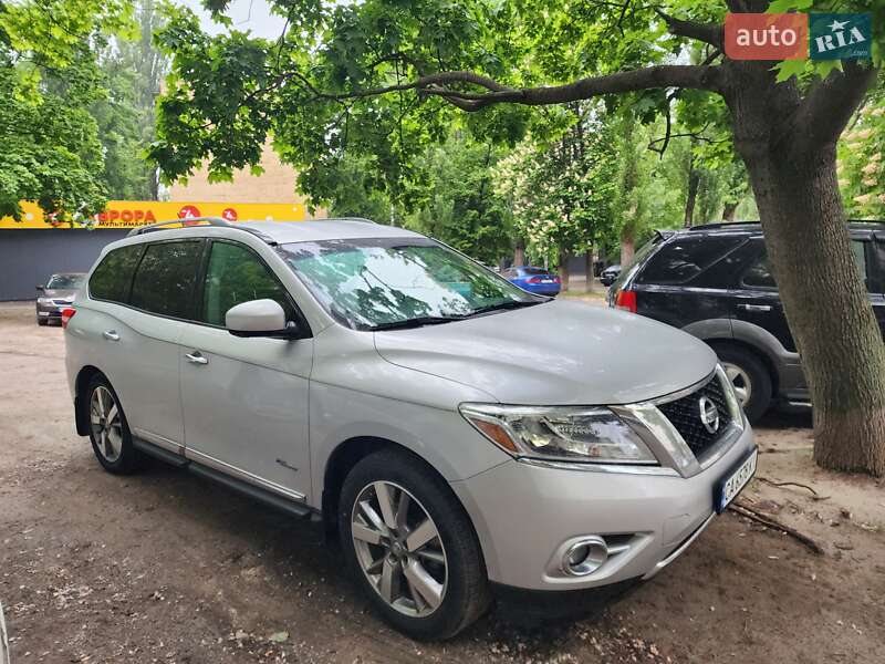 Nissan Pathfinder 2013