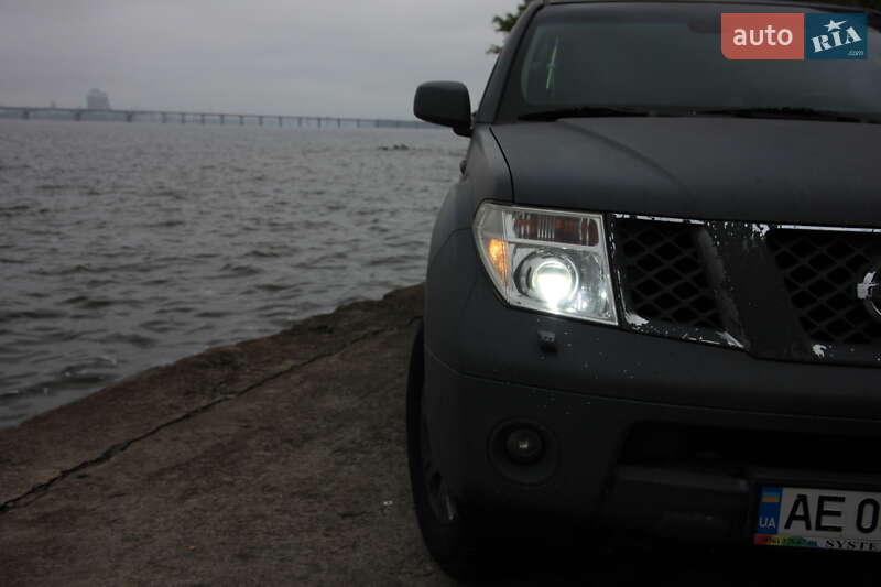 Внедорожник / Кроссовер Nissan Pathfinder 2005 в Днепре