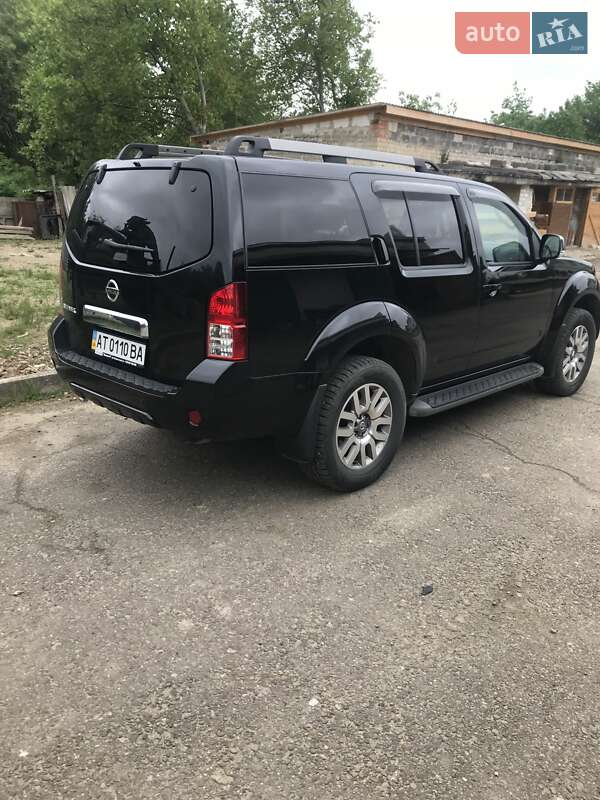 Позашляховик / Кросовер Nissan Pathfinder 2014 в Івано-Франківську