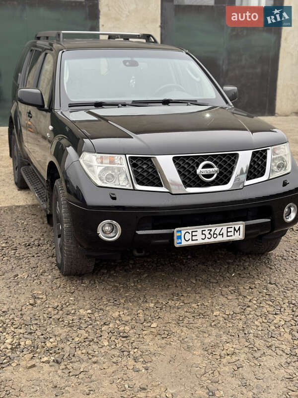 Позашляховик / Кросовер Nissan Pathfinder 2006 в Чернівцях