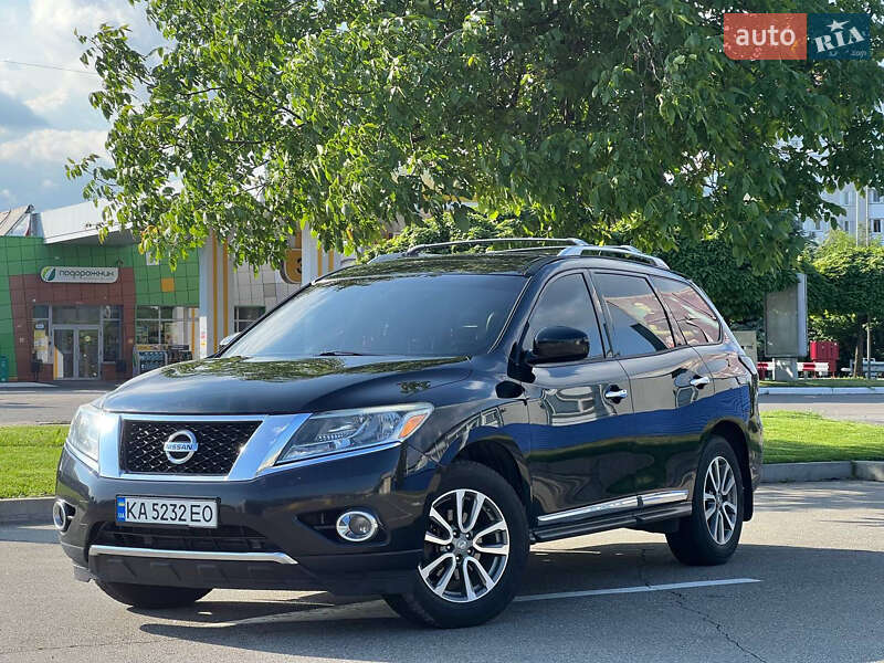 Внедорожник / Кроссовер Nissan Pathfinder 2013 в 