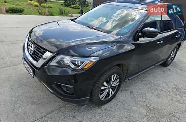 Позашляховик / Кросовер Nissan Pathfinder 2017 в 