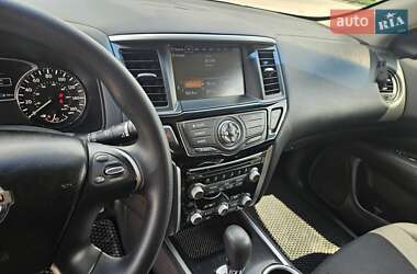 Позашляховик / Кросовер Nissan Pathfinder 2017 в 