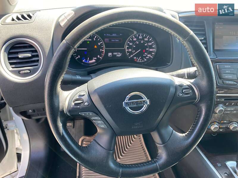Позашляховик / Кросовер Nissan Pathfinder 2014 в Львові