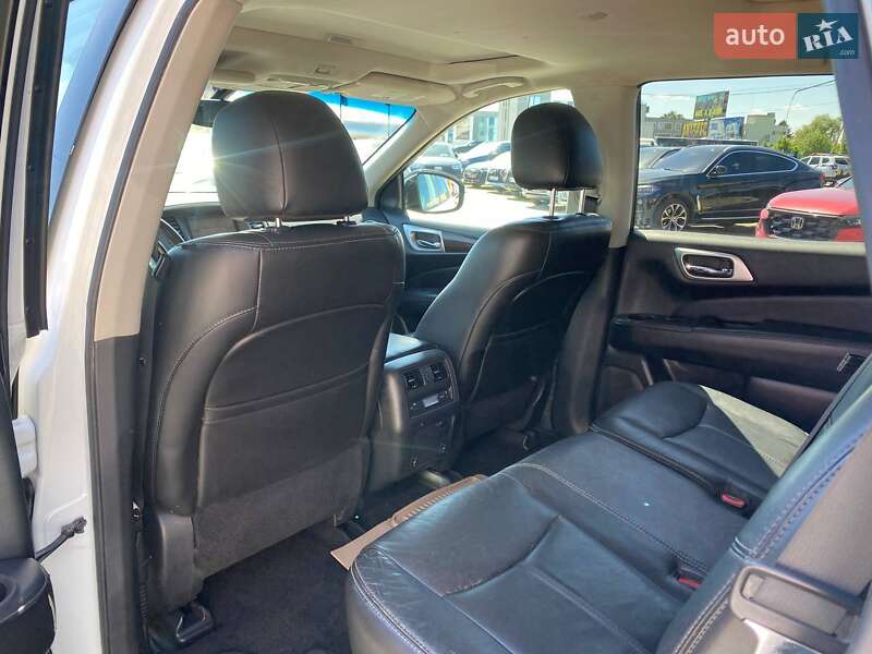 Позашляховик / Кросовер Nissan Pathfinder 2014 в Львові