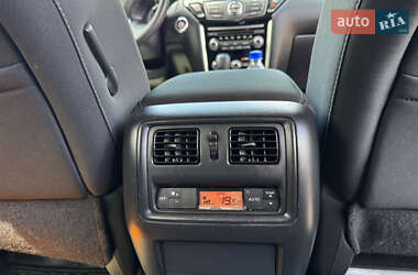 Внедорожник / Кроссовер Nissan Pathfinder 2016 в 