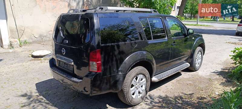 Позашляховик / Кросовер Nissan Pathfinder 2005 в Харкові