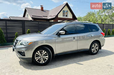Внедорожник / Кроссовер Nissan Pathfinder 2018 в Лохвице