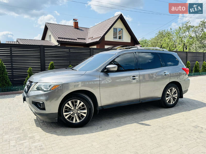 Nissan Pathfinder 2018
