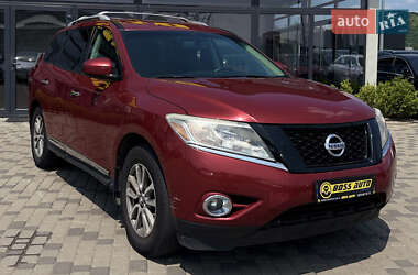 Позашляховик / Кросовер Nissan Pathfinder 2016 в Мукачевому