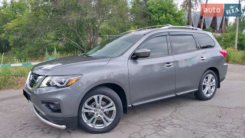 Позашляховик / Кросовер Nissan Pathfinder 2018 в Києві