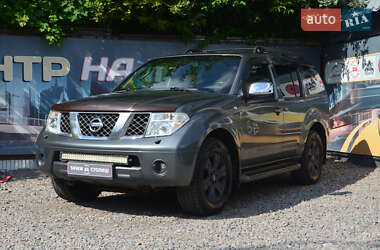 Позашляховик / Кросовер Nissan Pathfinder 2006 в Києві
