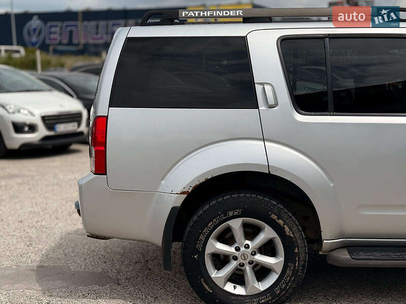 Внедорожник / Кроссовер Nissan Pathfinder 2007 в Львове