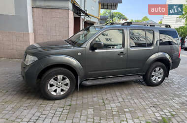 Позашляховик / Кросовер Nissan Pathfinder 2005 в Івано-Франківську