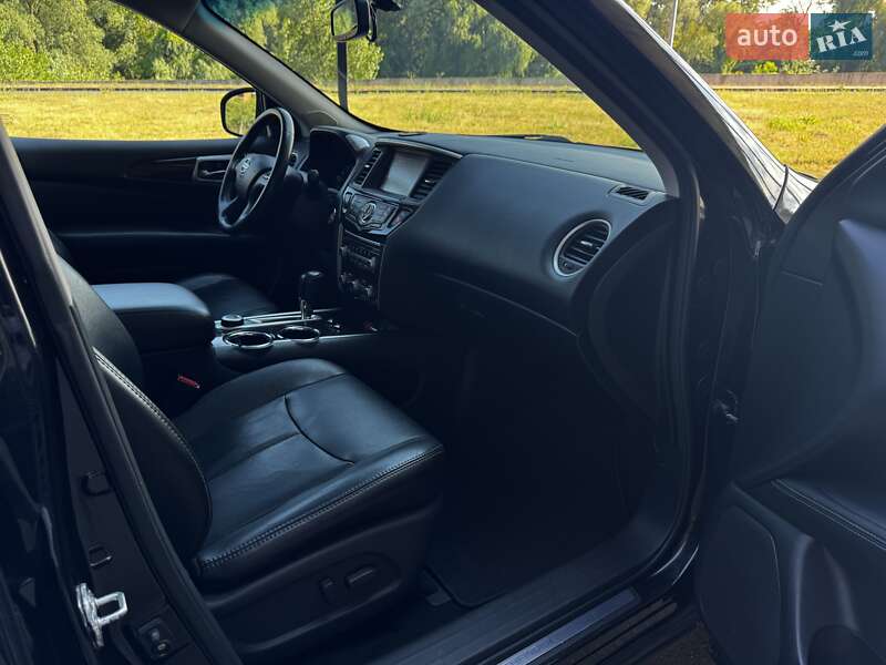 Внедорожник / Кроссовер Nissan Pathfinder 2013 в Киеве