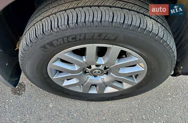 Позашляховик / Кросовер Nissan Pathfinder 2011 в 