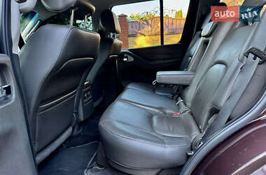 Позашляховик / Кросовер Nissan Pathfinder 2011 в 