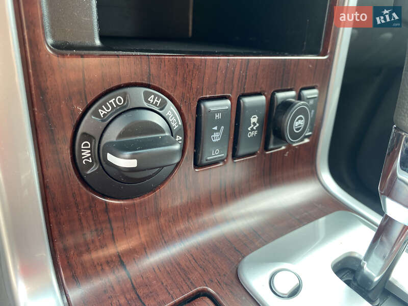 Позашляховик / Кросовер Nissan Pathfinder 2012 в Києві