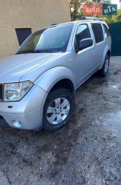 Внедорожник / Кроссовер Nissan Pathfinder 2006 в Белгороде-Днестровском