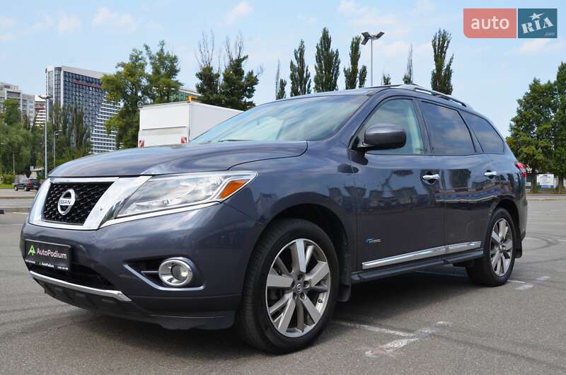 Позашляховик / Кросовер Nissan Pathfinder 2014 в Києві