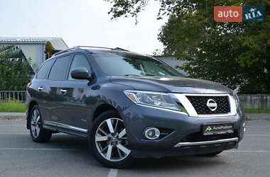 Внедорожник / Кроссовер Nissan Pathfinder 2014 в Киеве