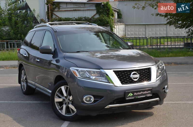 Позашляховик / Кросовер Nissan Pathfinder 2014 в Києві