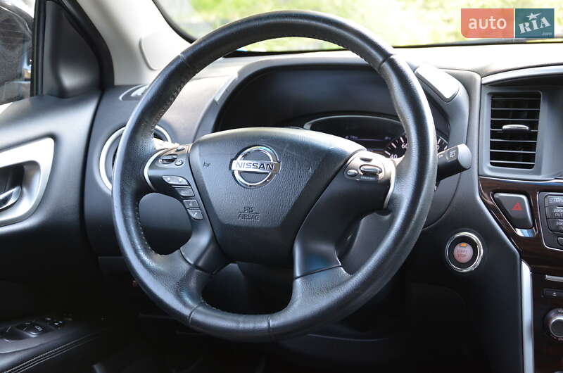 Позашляховик / Кросовер Nissan Pathfinder 2014 в Києві