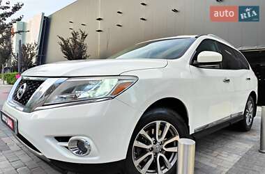 Позашляховик / Кросовер Nissan Pathfinder 2015 в Києві