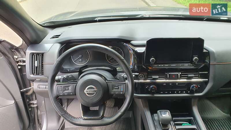 Внедорожник / Кроссовер Nissan Pathfinder 2023 в Киеве