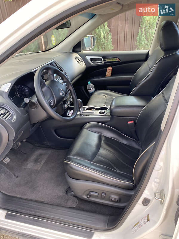 Внедорожник / Кроссовер Nissan Pathfinder 2019 в Днепре