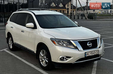 Внедорожник / Кроссовер Nissan Pathfinder 2015 в 