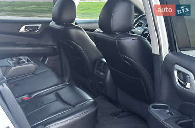 Внедорожник / Кроссовер Nissan Pathfinder 2015 в 