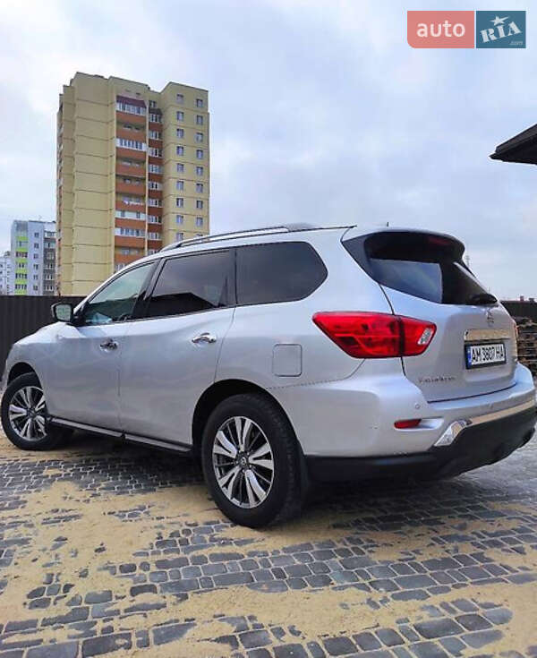 Позашляховик / Кросовер Nissan Pathfinder 2019 в Львові фото 7 Позашляховик / Кросовер Nissan Pathfinder 2019 в Львові